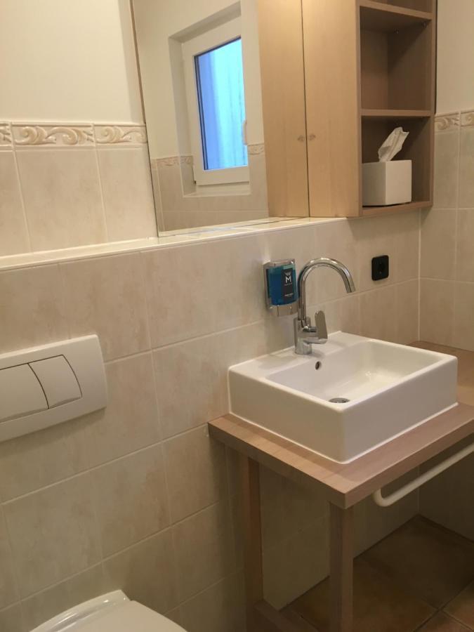 Ferienwohnung Am See Mit Terrasse 아세베르크 외부 사진